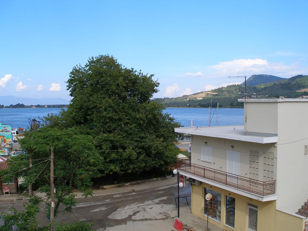 Anastasia - Efthimios Apartments Agios Konstantinos  Bagian luar foto